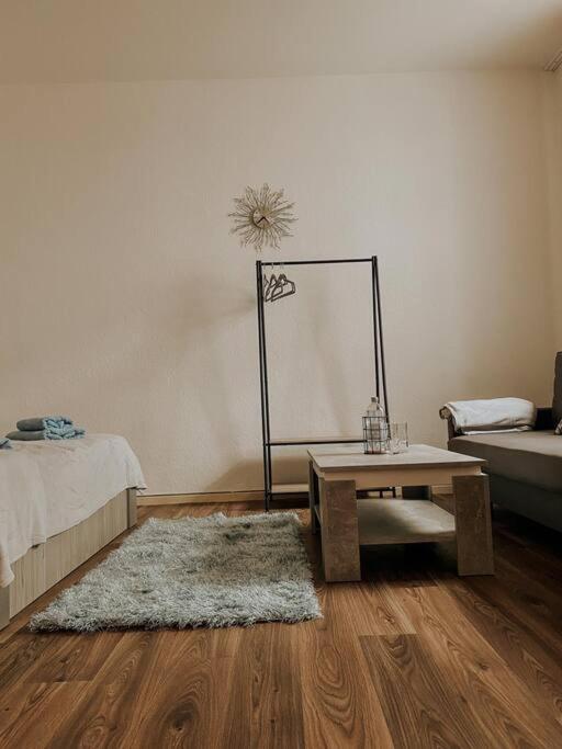 Unser Sonniges Apartment Mit Wlan, Netflix, Xbox Магдебург Екстериор снимка